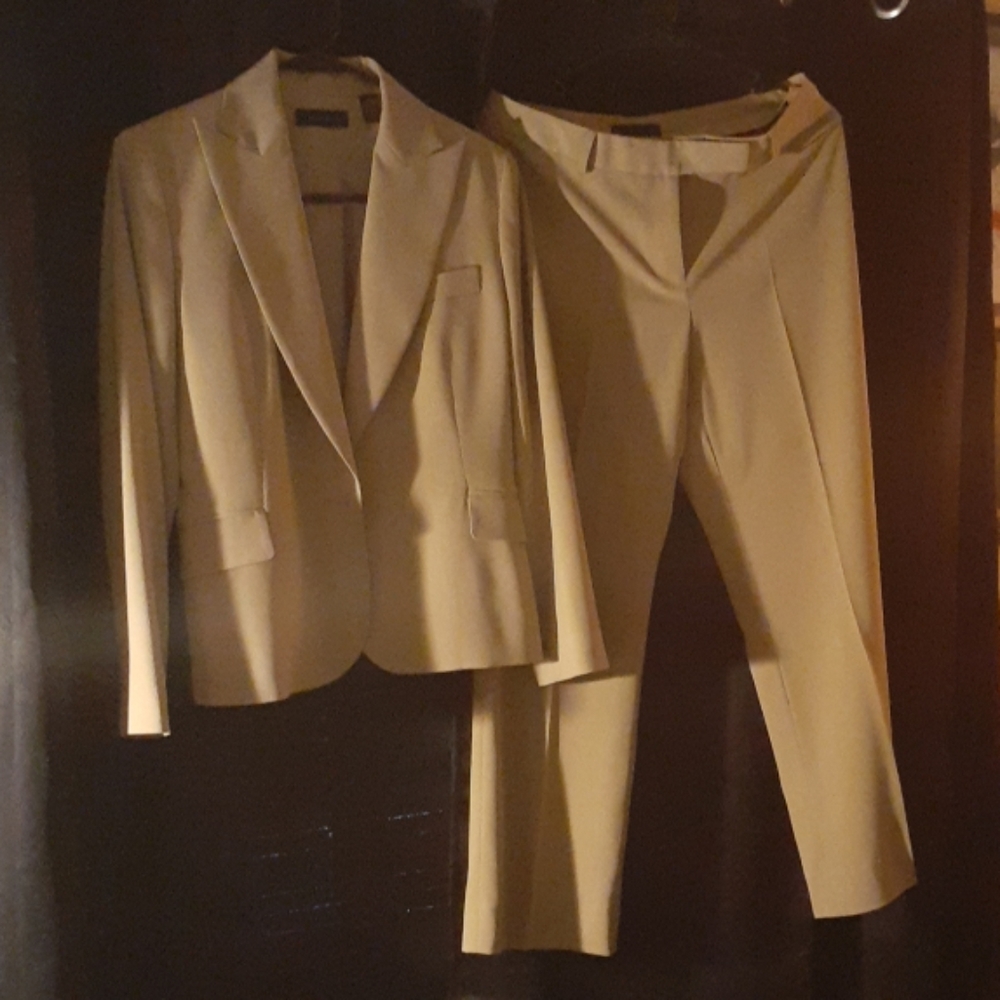 2 piece Context pant suit